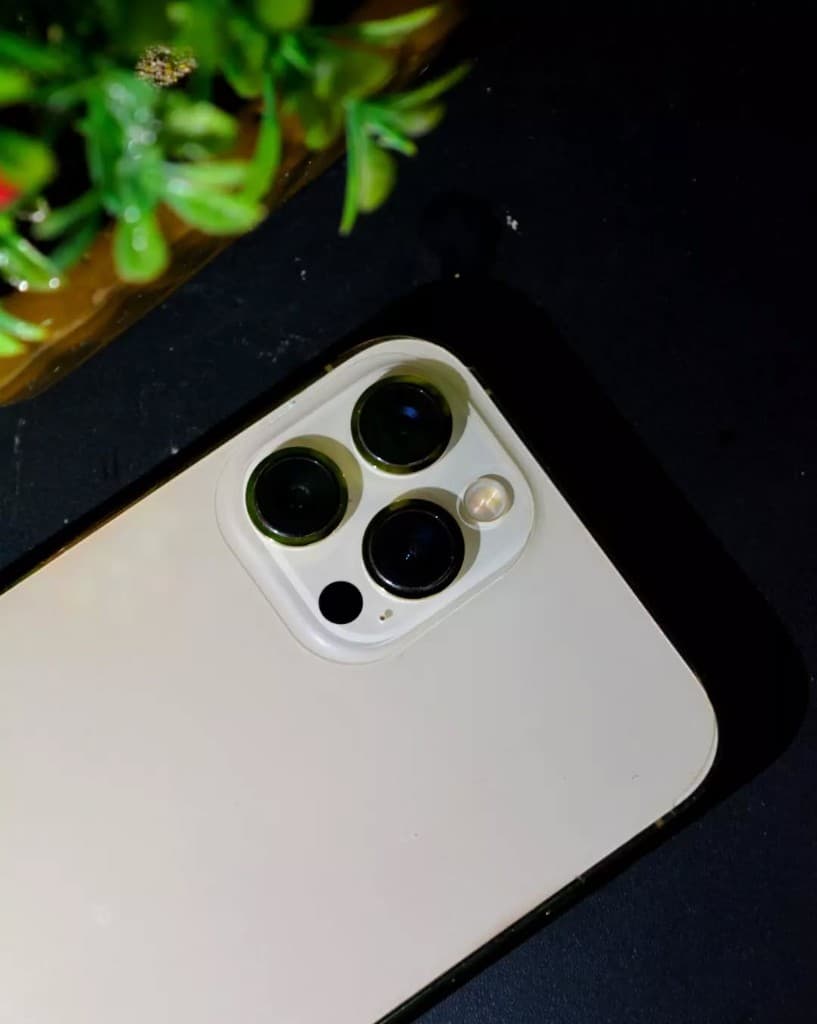 iPhone Detail